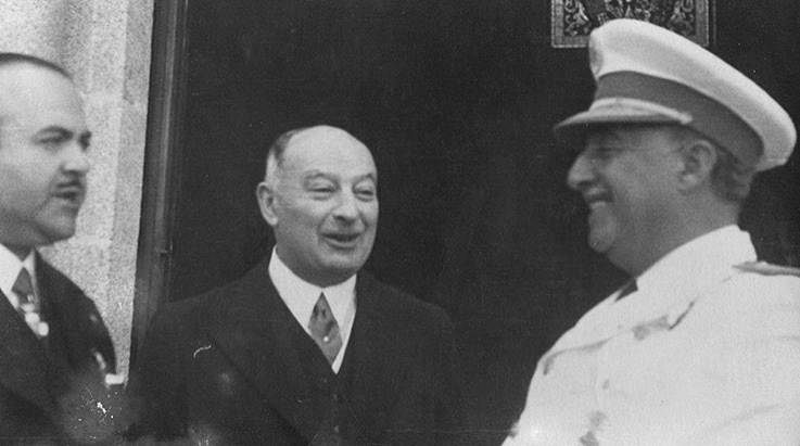 El alcalde de A Coruña Alfonso Molina con Pedro Barrié de la Maza y Franco. FOTO: GALICIA UNICA.