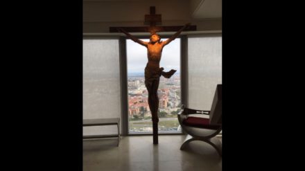 Cristo de la Capilla Torre Espacio. Foto: José Bautista