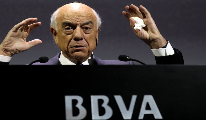 Francisco González, presidente del BBVA, encabezó la privatización de Argentaria de la mano del presidente José María Aznar, su principal promotor. Foto: REUTERS/Sergio Pérez..