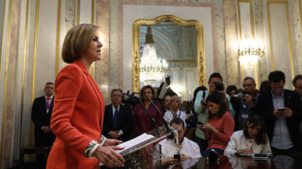 La exministra de Defensa y secretaria general del PP, María Dolores de Cospedal, en el Congreso. Foto: REUTERS / Susana Vera.