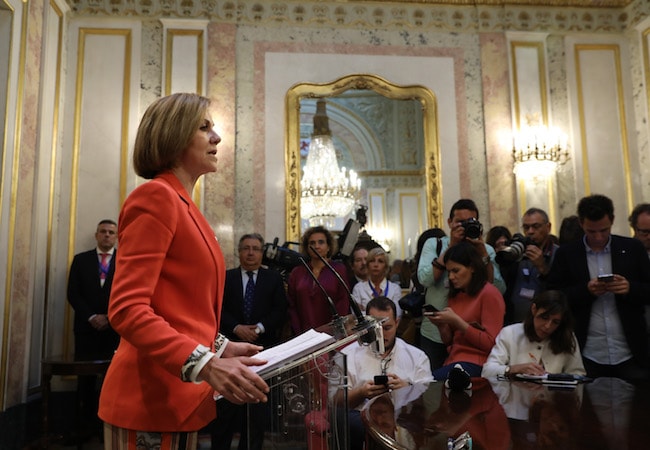 La exministra de Defensa y secretaria general del PP, María Dolores de Cospedal, en el Congreso. Foto: REUTERS / Susana Vera.